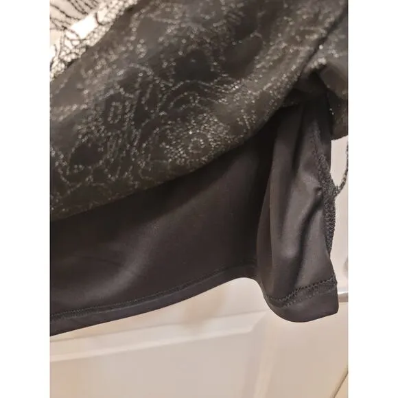 41 Hawthorn Black &amp; White Floral Print Knit Pencil Skirt