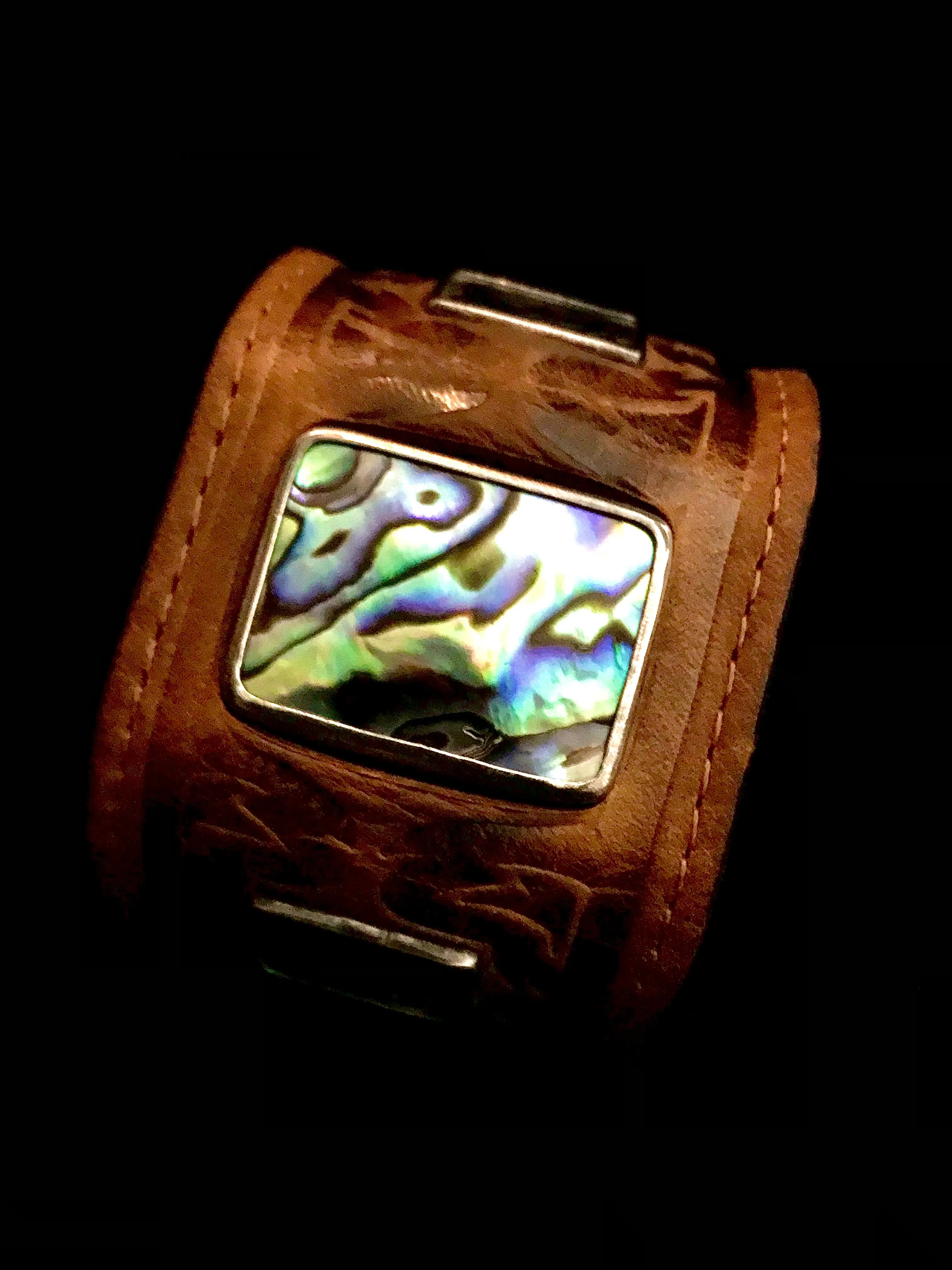 ABALONE WARRIOR CUFF – COGNAC