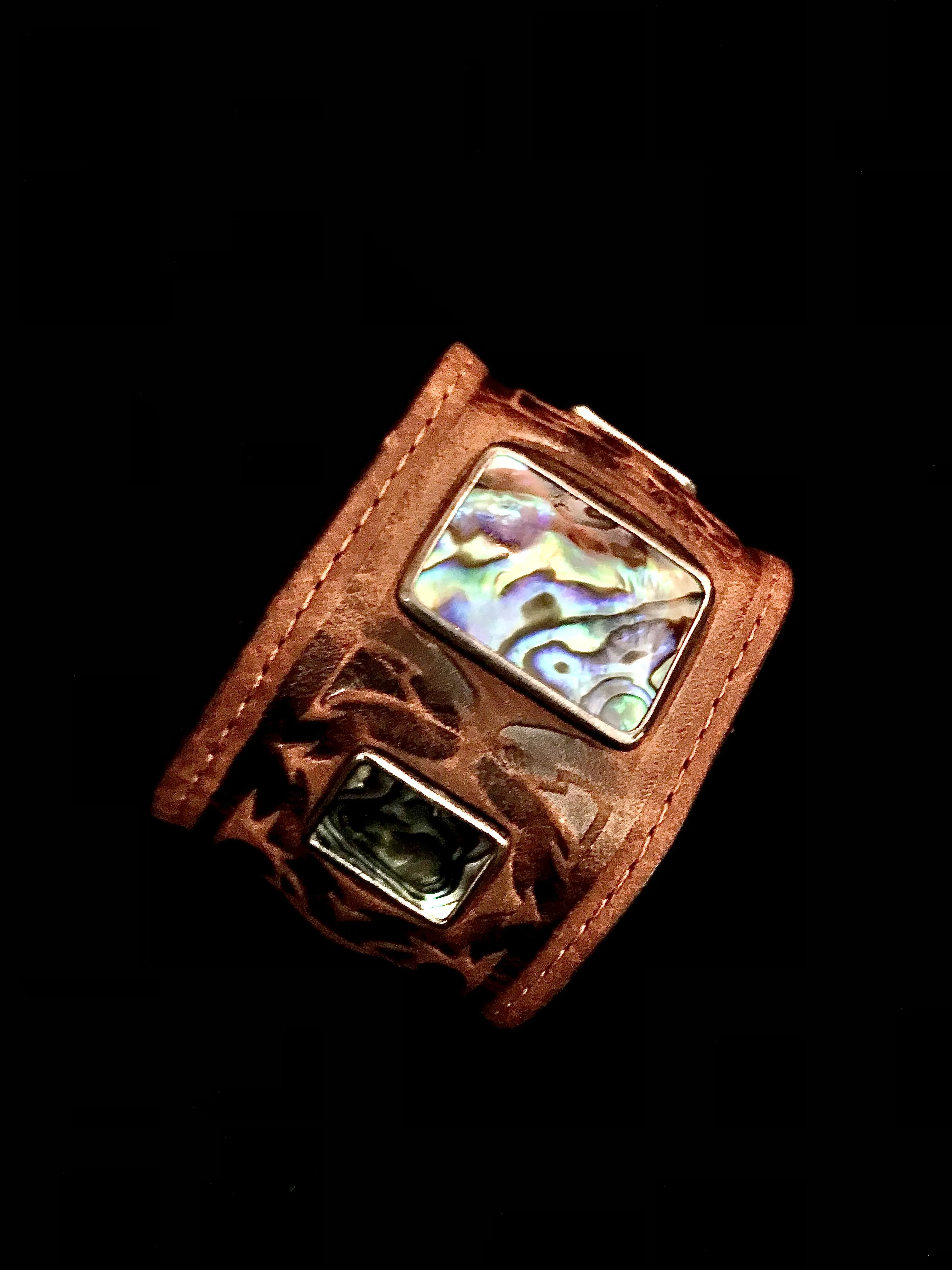 ABALONE WARRIOR CUFF – COGNAC