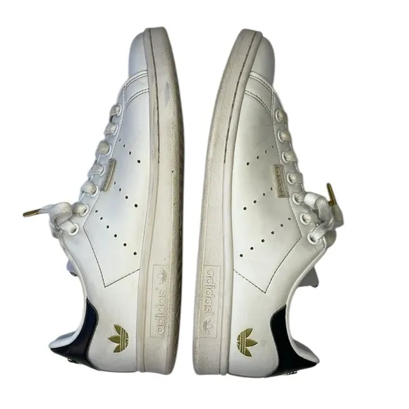 Adidas Stan Smith Trefoil‎ men’s Size 8 white &amp; black &amp; gold sneakers.