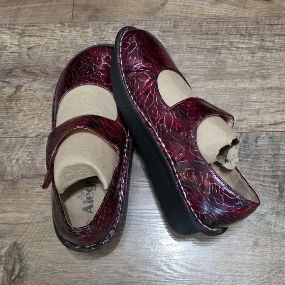 Alegria Clogs Burgundy Mary Jane Women Size 37(7)