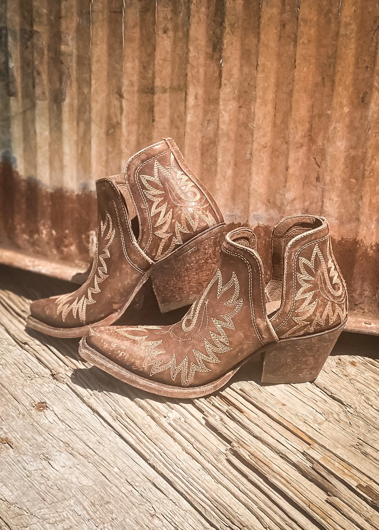 Ariat Dixon Booties