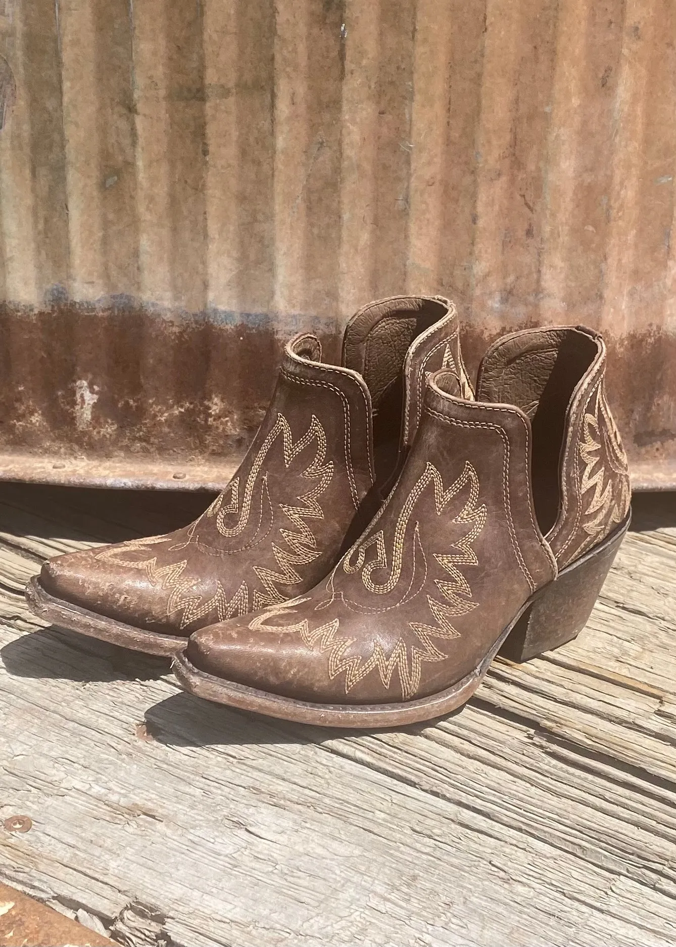 Ariat Dixon Booties
