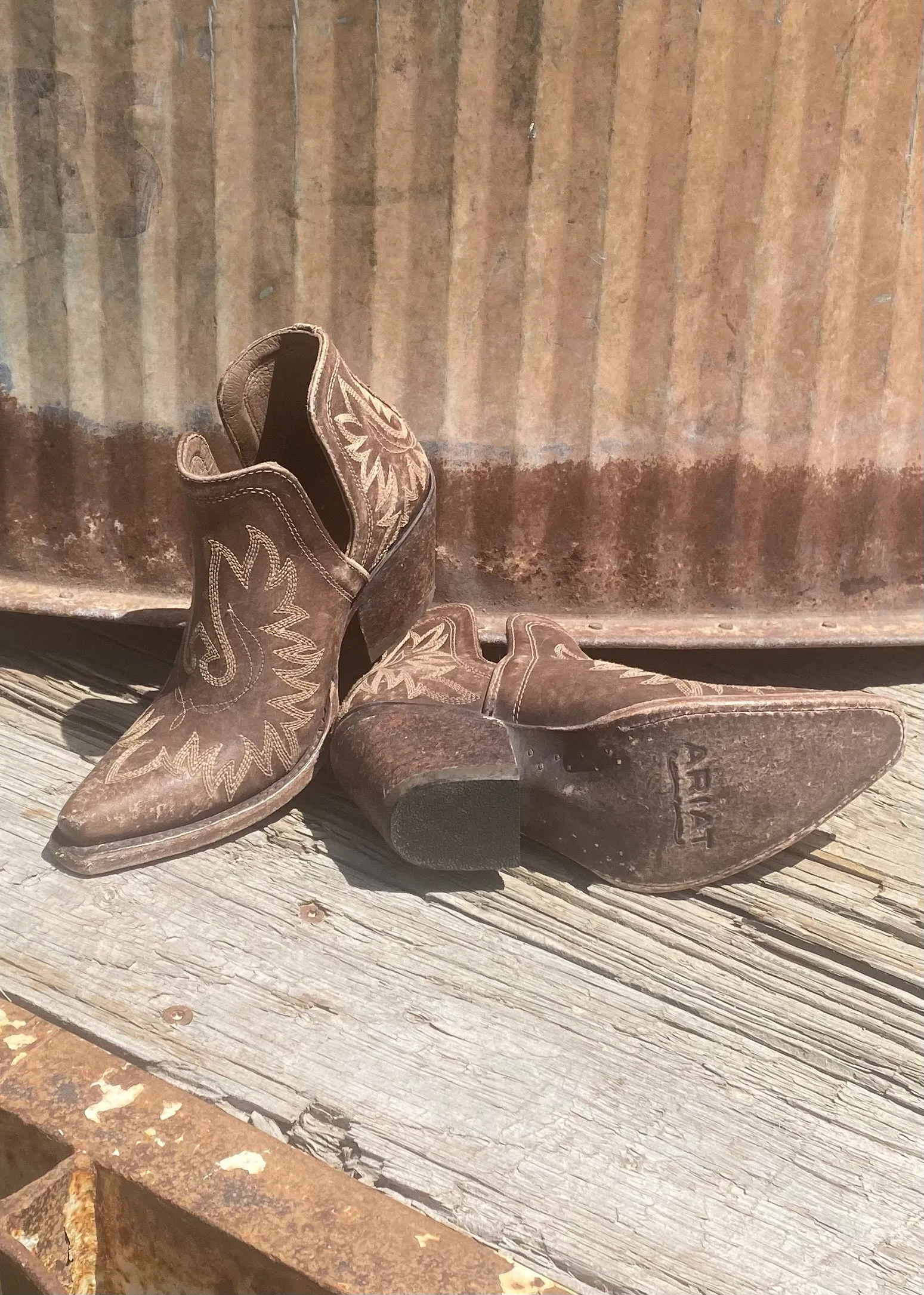 Ariat Dixon Booties