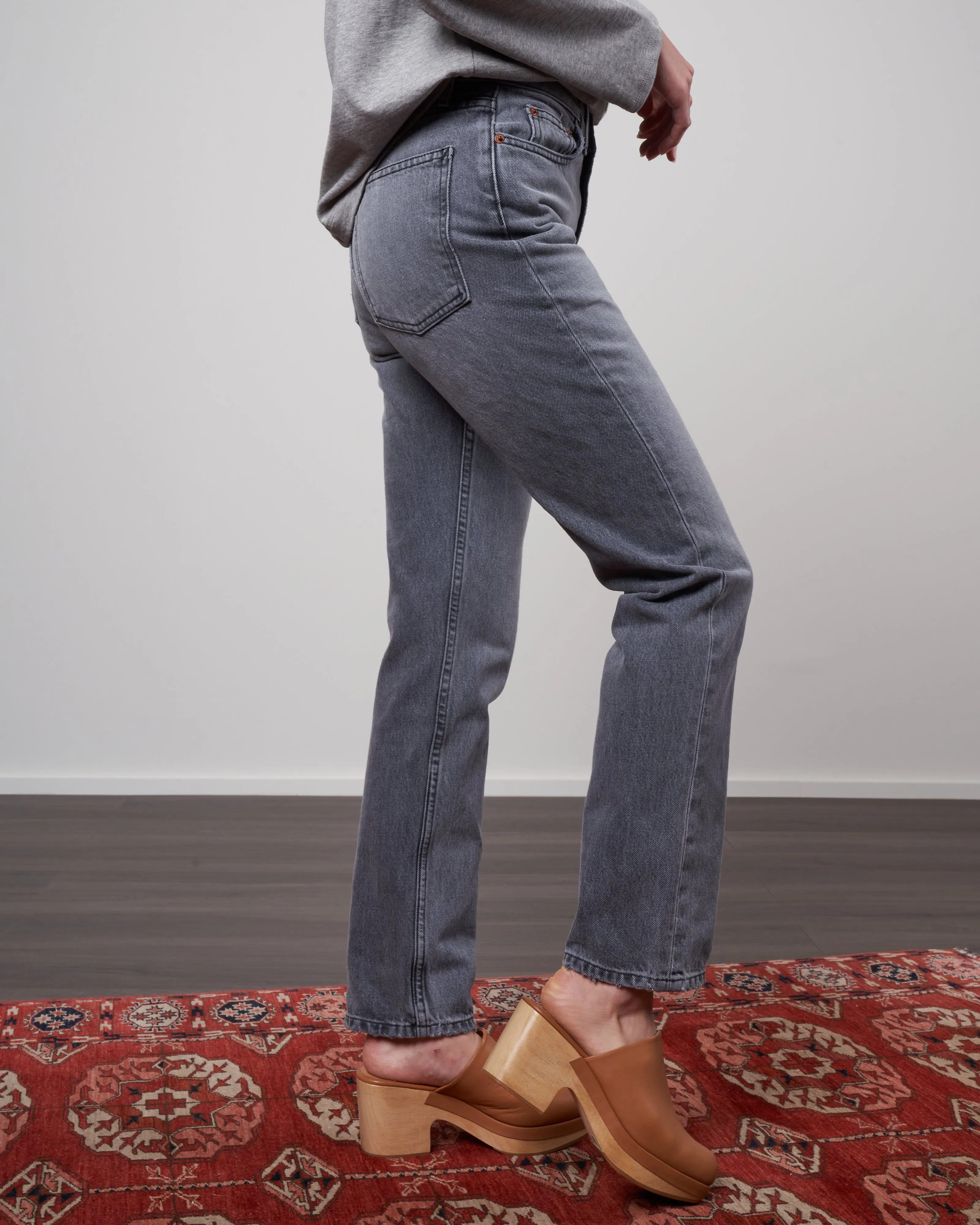 arts jean mid rise straight - tracing grey