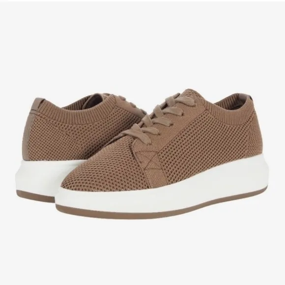 Blondo Dawson Waterproof Sneakers Taupe Tan Brown Lace Up Knit Stretch Platform
