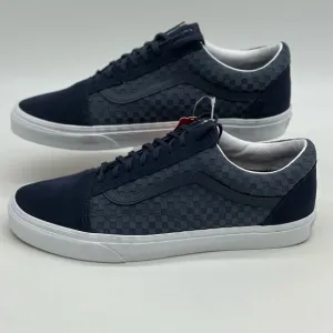 Blue and White Minimalist Sneakers with Textured Upper