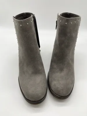 Boots Ankle Heels By Mia In Grey, Size: 9
