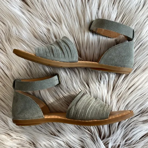 Born Margot Leather Sandals Gray Ankle Strap Suede Boho Womens Size 7