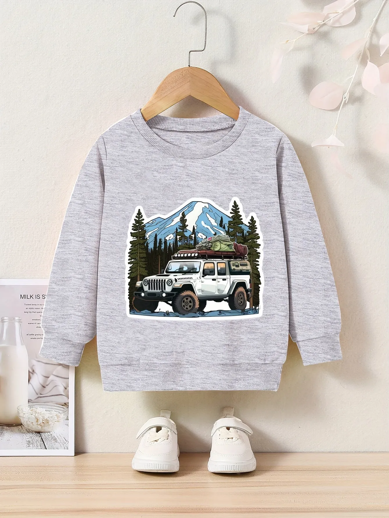 Boys Random Print Crew Neck Sweatshirt - Soft, Lightweight, Slightly Stretchy Polyester Fabric for Comfortable Fit - Hand Wash Only, Perfect for Fall and Winter Seasons!