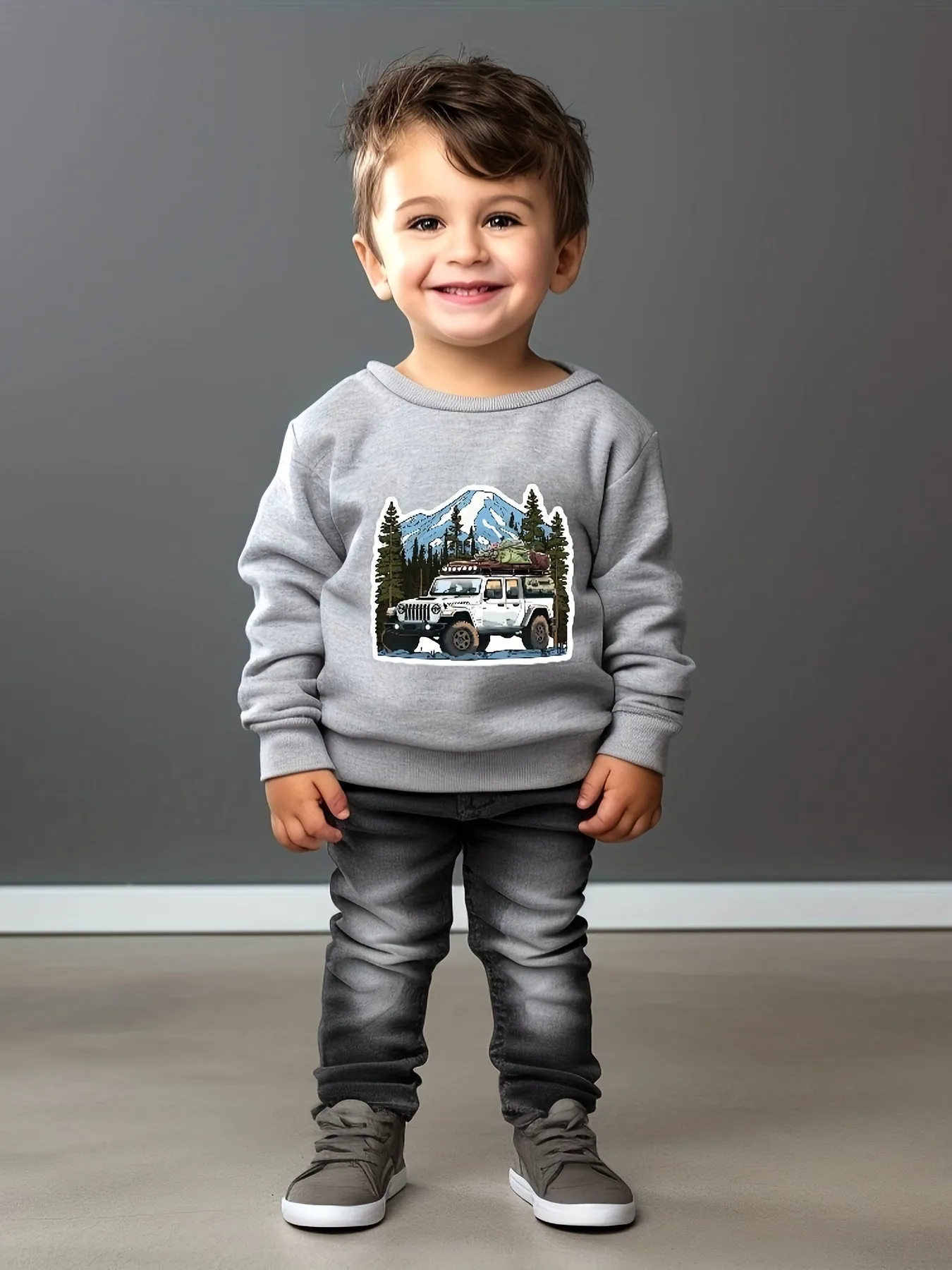 Boys Random Print Crew Neck Sweatshirt - Soft, Lightweight, Slightly Stretchy Polyester Fabric for Comfortable Fit - Hand Wash Only, Perfect for Fall and Winter Seasons!