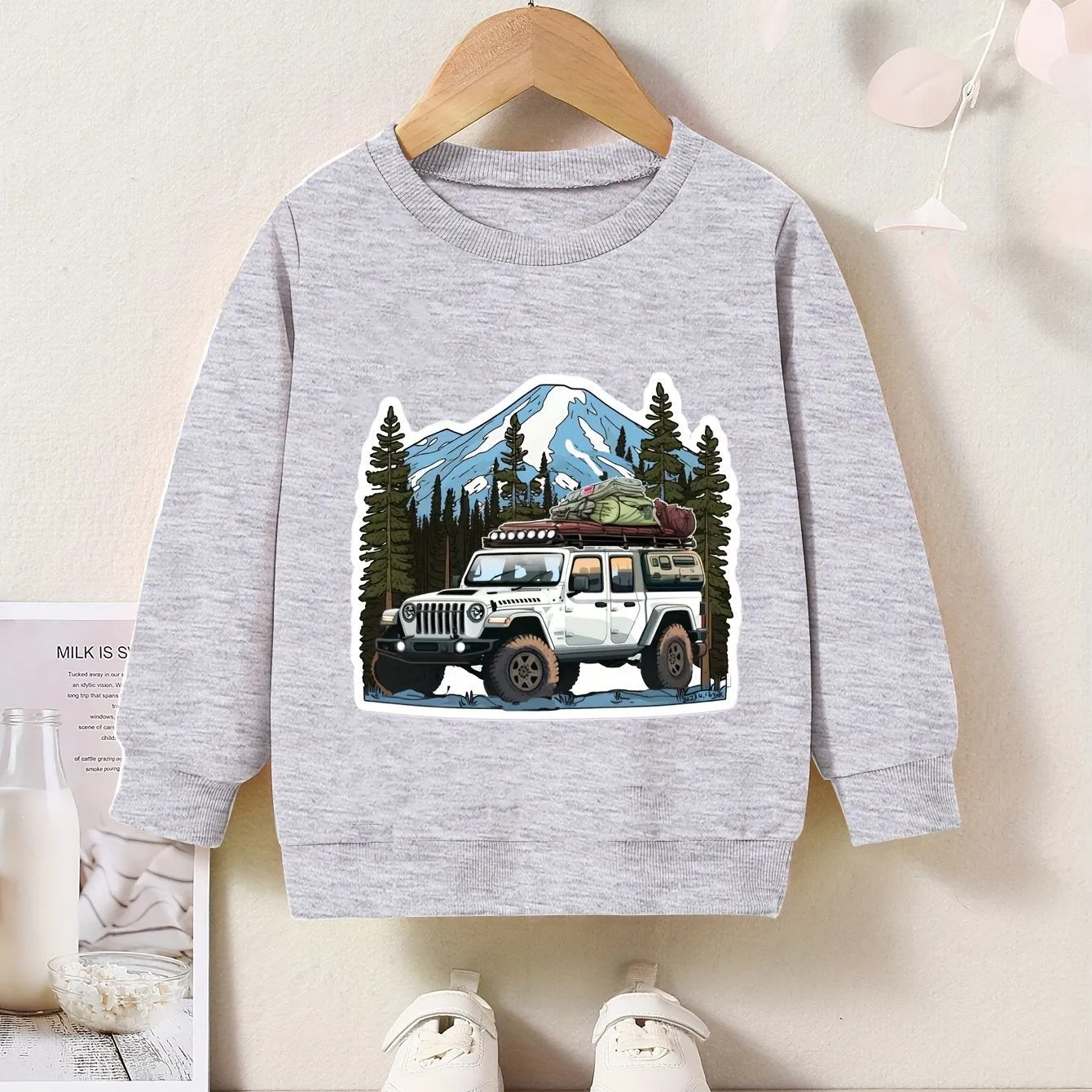 Boys Random Print Crew Neck Sweatshirt - Soft, Lightweight, Slightly Stretchy Polyester Fabric for Comfortable Fit - Hand Wash Only, Perfect for Fall and Winter Seasons!