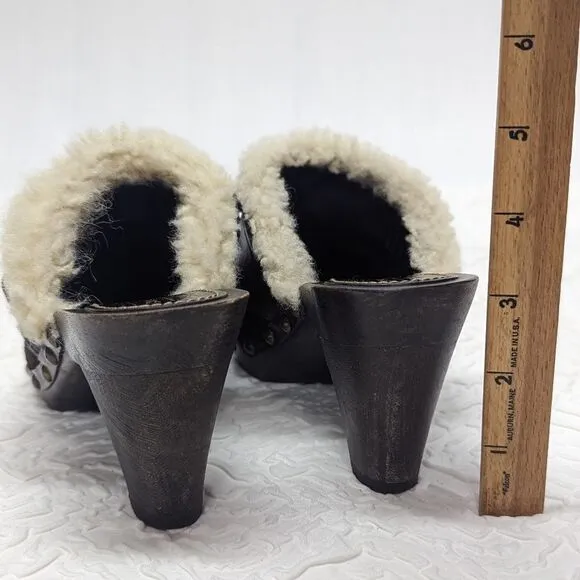 COACH | Shearling Sondra Clogs sz 6