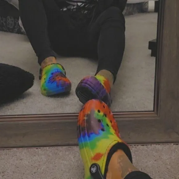 Crocs Baya tie dye lined classic clogs multi black men size 12