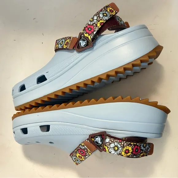 CROCS Classic Hiker Retro Floral Clogs Blue Calcite Mens 12 Women’s 14 eu 46 NEW