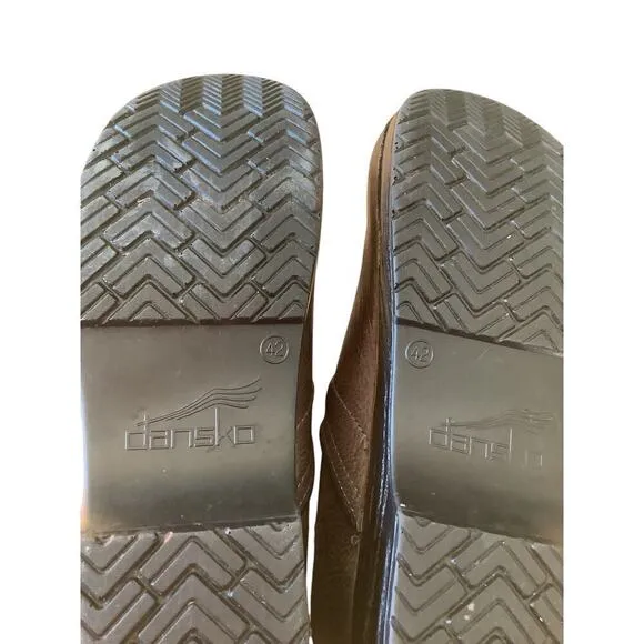 DANSKO BROWN TEXTURED LEATHER NURSING CLOGS EU42 US 11.5