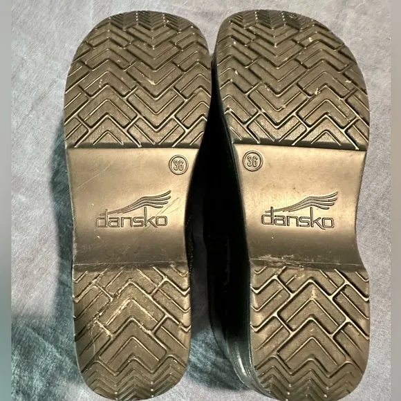 DANSKO PROFESSIONAL HENNA FLORAL PATENTCLOGS IRIDESCENT SIZE 36 US Size 5.5-6
