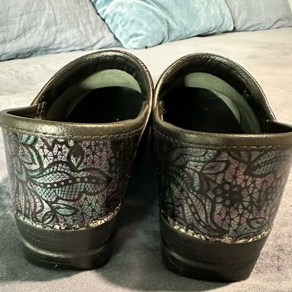 DANSKO PROFESSIONAL HENNA FLORAL PATENTCLOGS IRIDESCENT SIZE 36 US Size 5.5-6