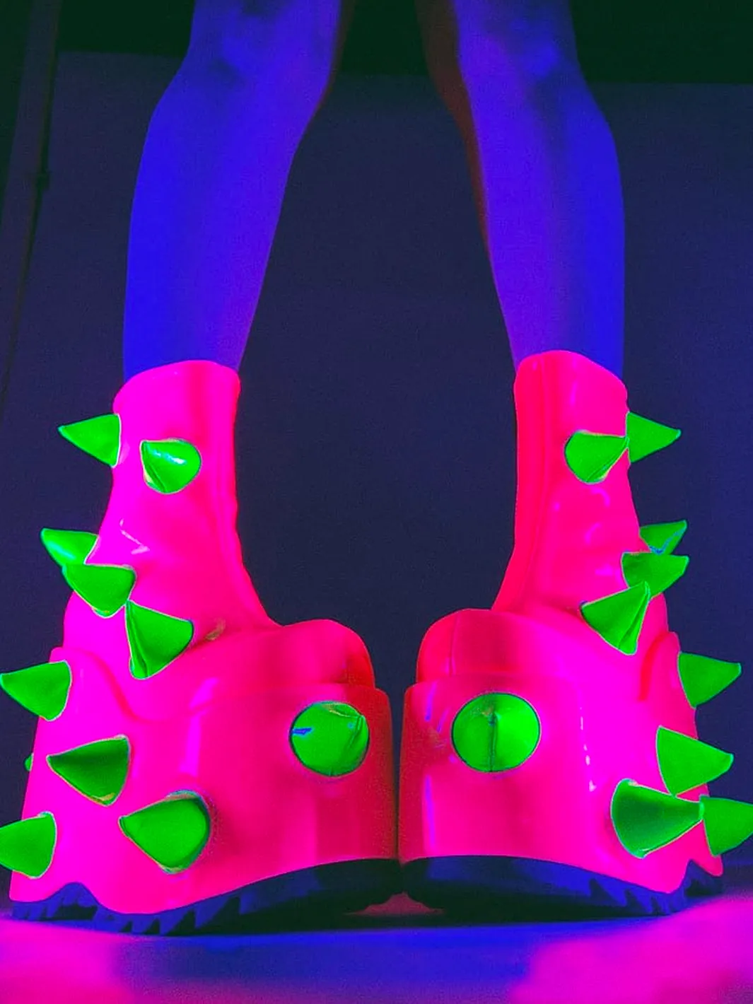 DEMONIA SLAY-77 - UV NEON PINK   GREEN  ✰ PRE ORDER ✰
