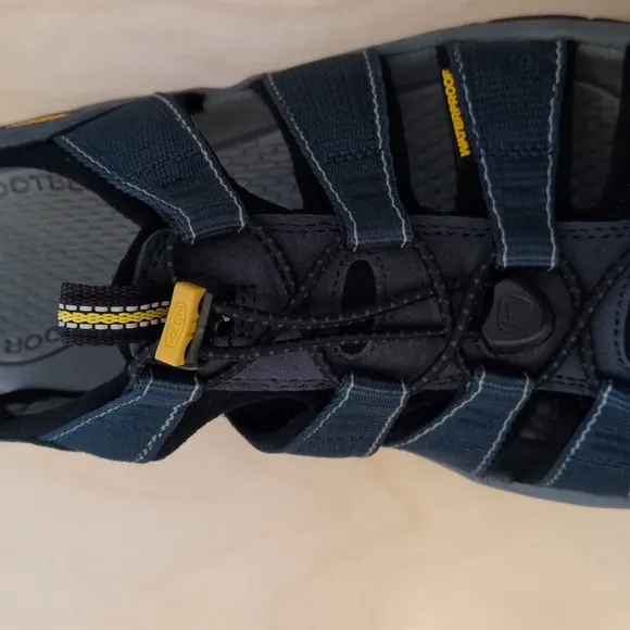 EUC Men's 12 Keen Sandals Newport Closed Toe Waterproof Outdoor Hiking Shoes