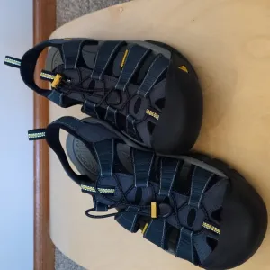 EUC Men's 12 Keen Sandals Newport Closed Toe Waterproof Outdoor Hiking Shoes