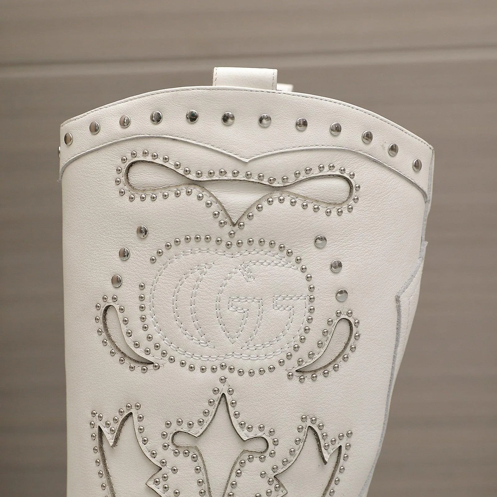 GG WOMEN'S BOOT WITH DOUBLE G AND STUDS WHITE
