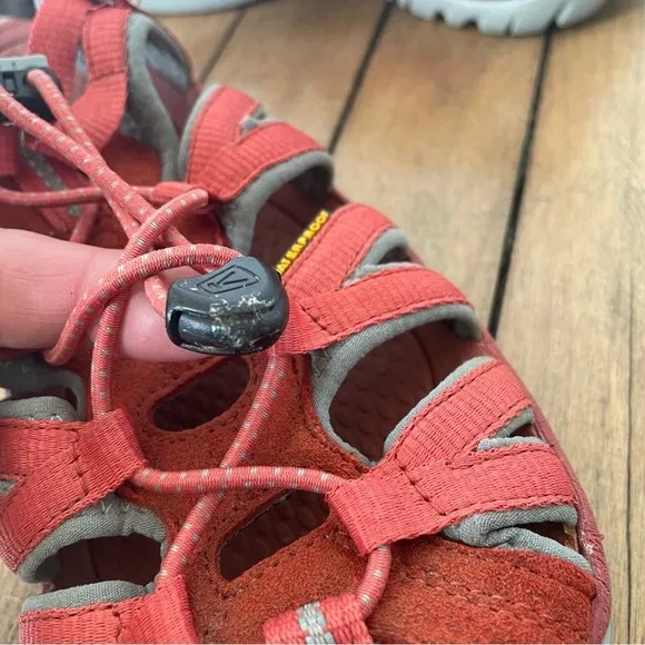 Keen Coral Orange Newport Water Sandals 7.5