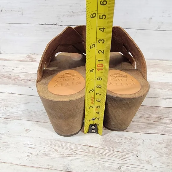 Kitty Clogs Sweden Aventyr mid heel clog mules