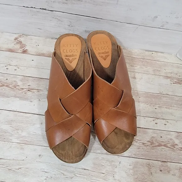Kitty Clogs Sweden Aventyr mid heel clog mules