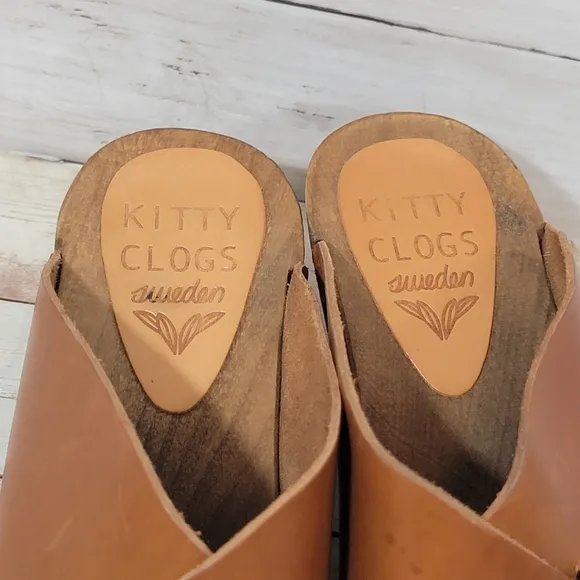Kitty Clogs Sweden Aventyr mid heel clog mules
