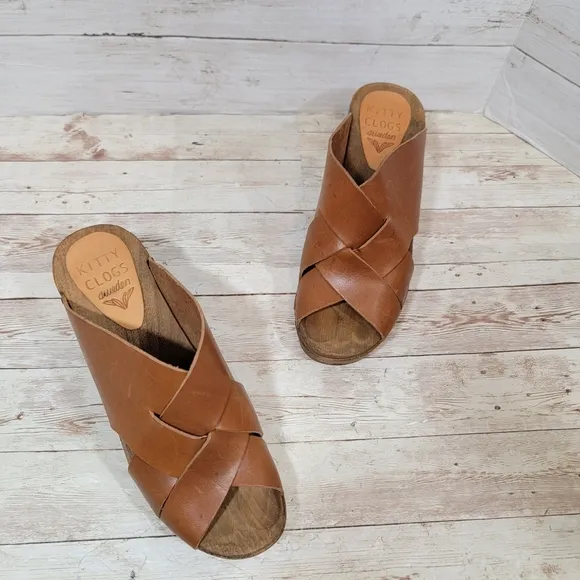Kitty Clogs Sweden Aventyr mid heel clog mules