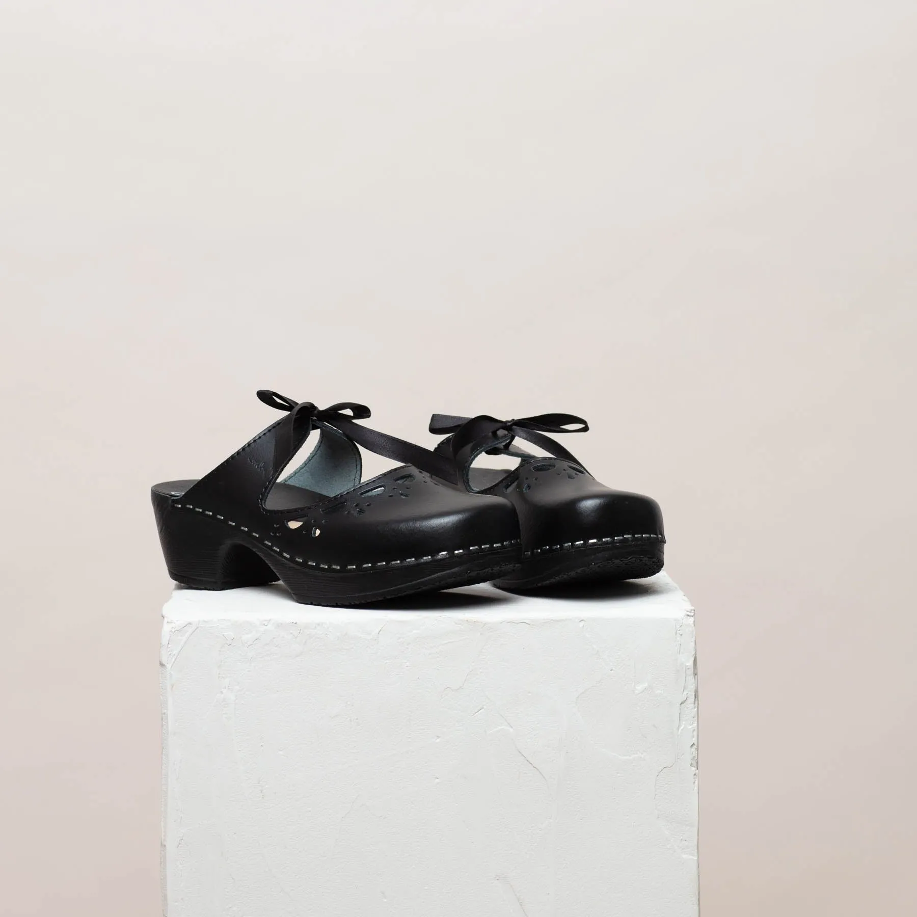 Knyta Black - clogs
