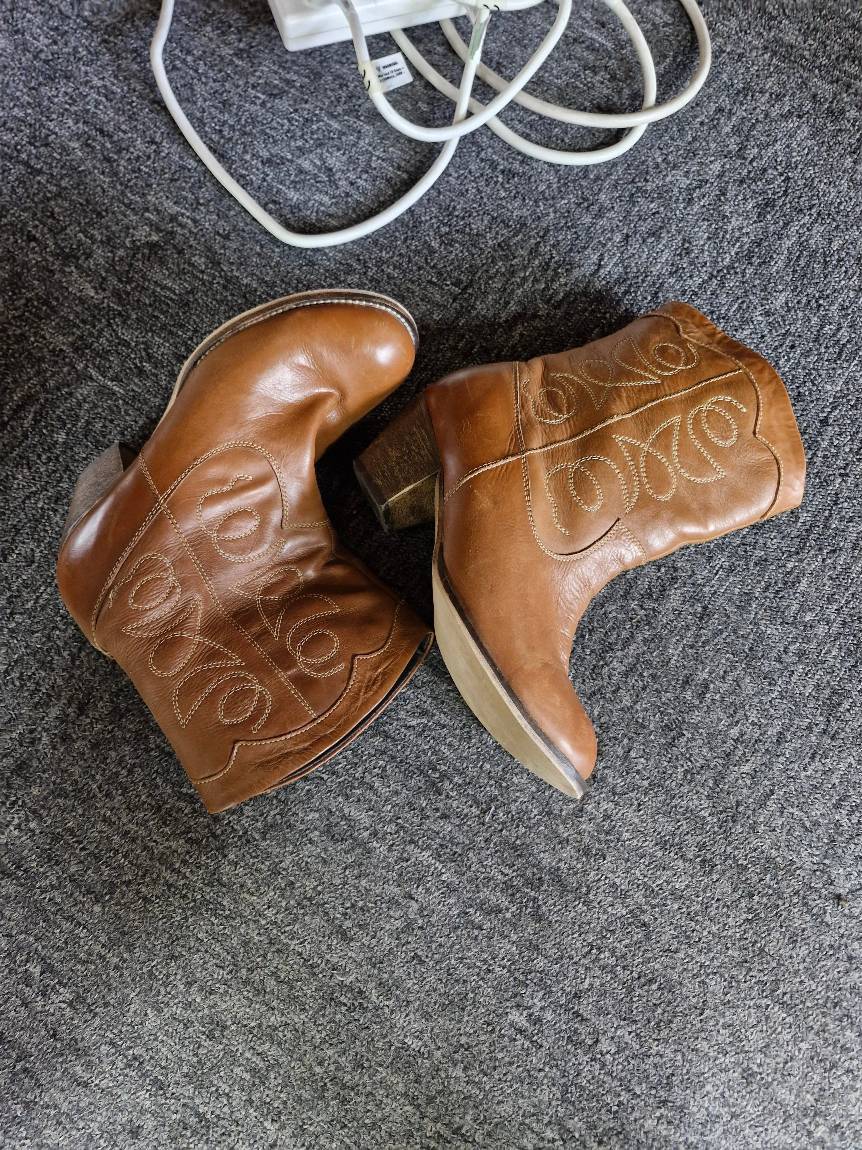 Leather Cowboy Boots / UK6
