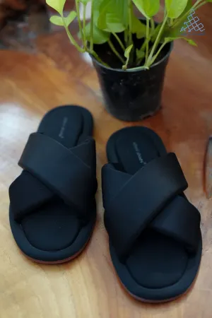 Luna Criss-Cross Comfort Sandals – Black