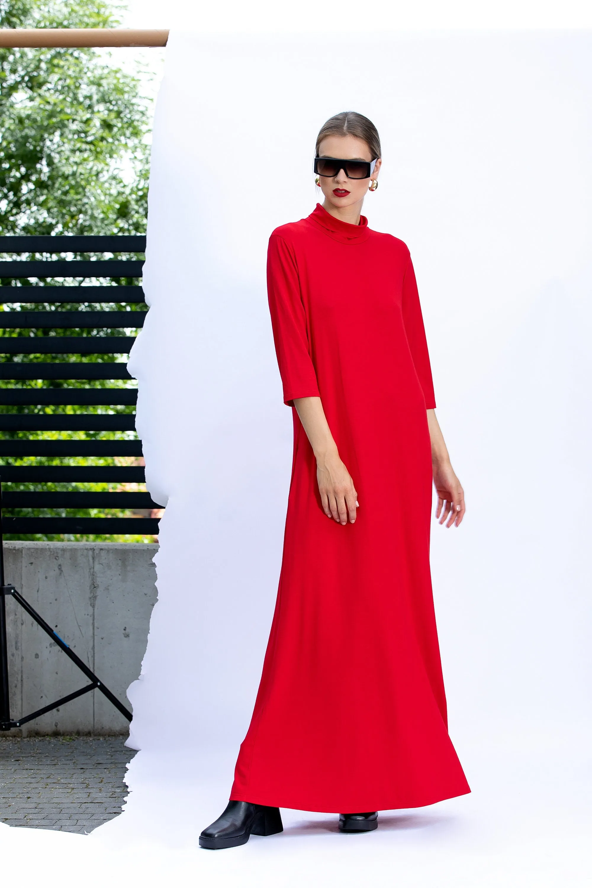 Minimalist Dress in Red, Women's Valentine Dress, Red Maxi Dress, Comfortable Dress, Loose Fit Dress with Pockets, Simple Dress