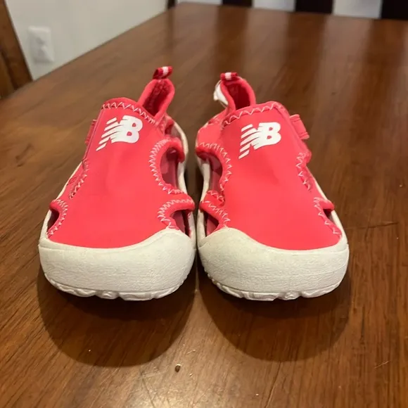 New Balance Kids Cruiser Sandals Water Shoes new Toddlers Size 10 Girls