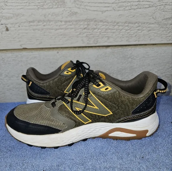 New Balance Men's Trail Running Shoes Sneakers Size:9~Sage Green/Black