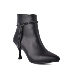 Pointed Heel Leather Ankle Boots With Details