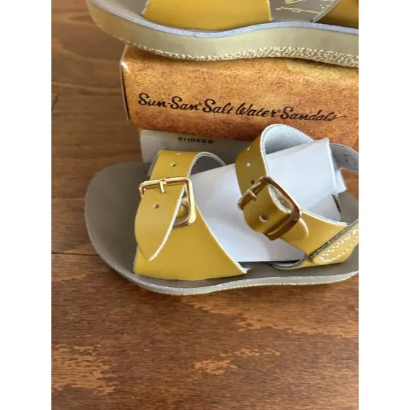 Salt Water Sandals Baby/Toddler Girl Size 5 Hoy Shoe Surfer Patent Mustard NEW