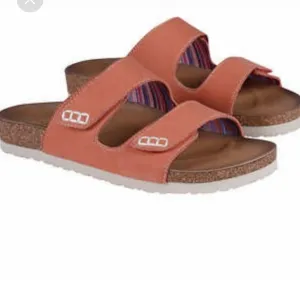 Skechers Women’s Lightweight Cushioned Luxe Foam® Slide sandals New in b…