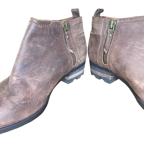 Sorel Lolla Bootie Sz 8.5 Side Zip Ankle Boots Leather Distressed Low Rise