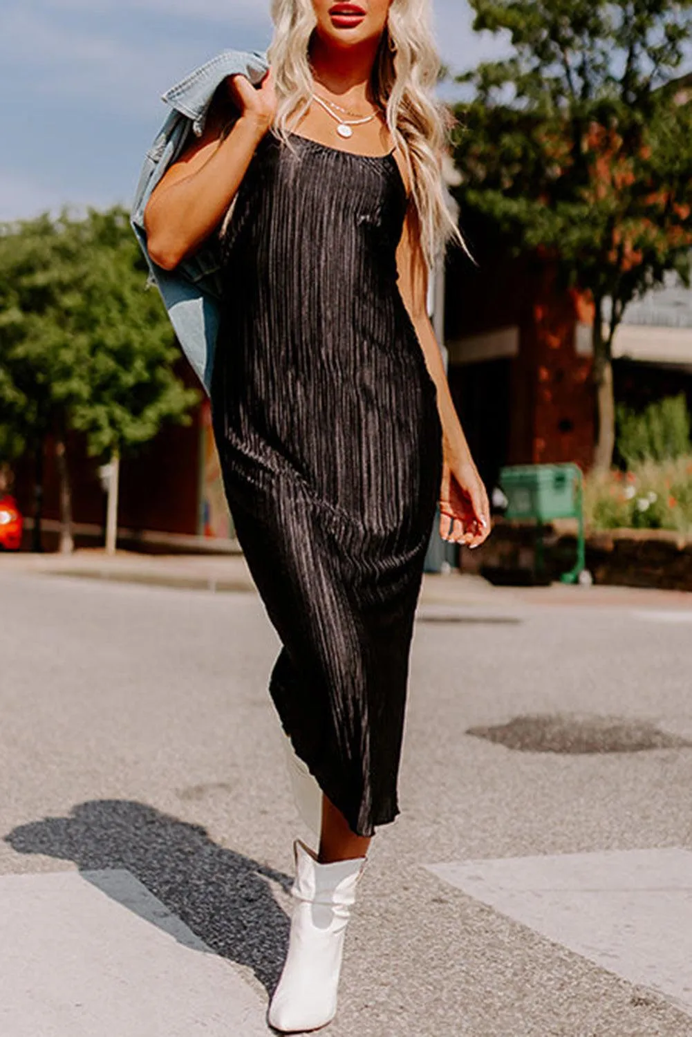 Spaghetti Strap Backless Pleated Midi Dress