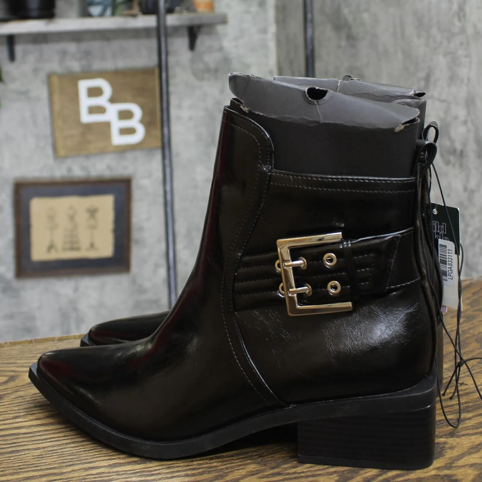 Wild Fable Giovanna Buckle Western Ankle Boots with Memory Foam Insole Black 10